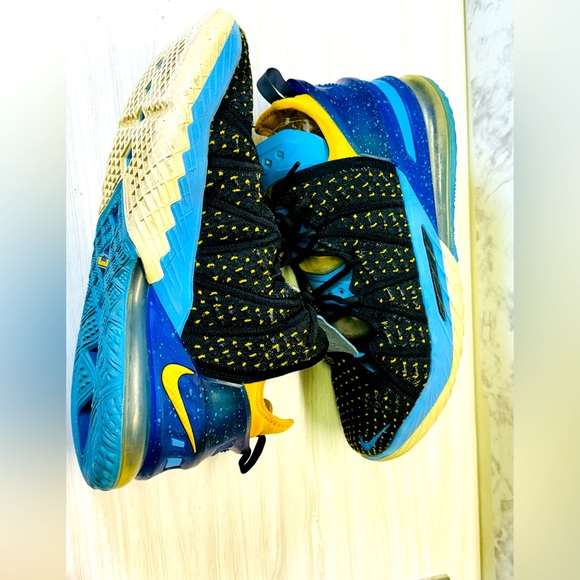 Nike LeBron 18 Lakers Heritage 2020 JAMES 23 Size 9.5 - Picture 2 of 11